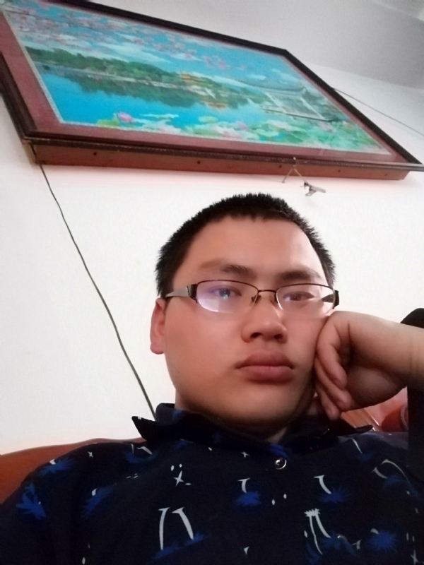 90男孩的第一张照片--德化婚介网