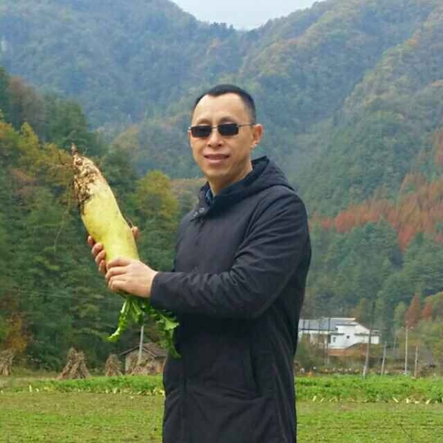 墨迹男的第一张照片--德化婚介网