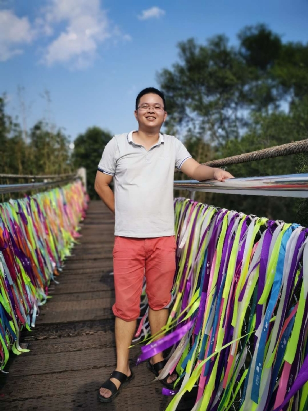 大象的第一张照片--德化婚介网