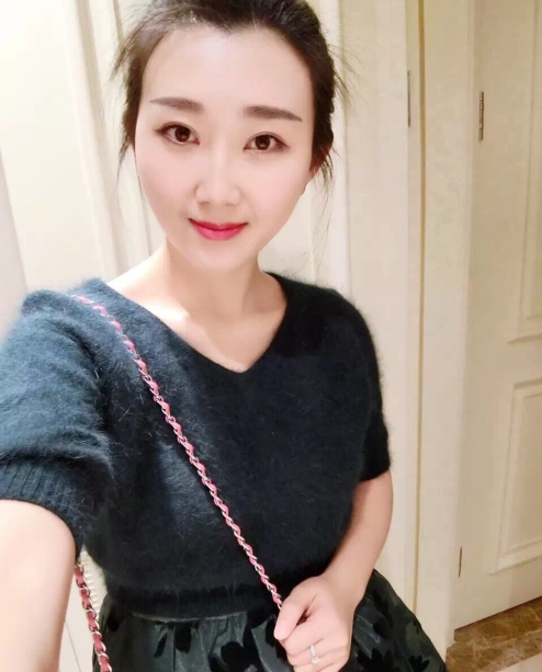 小妮的第三张照片--德化婚介网
