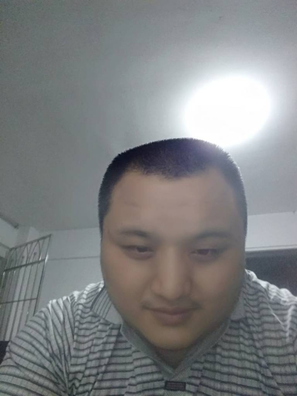 我在机场等艘船的第一张照片--德化婚介网
