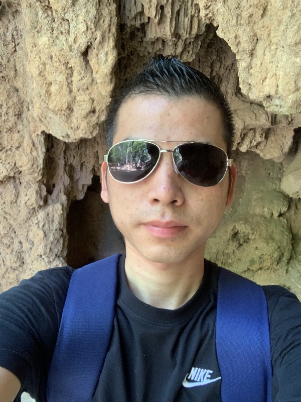 高兴的第一张照片--德化婚介网