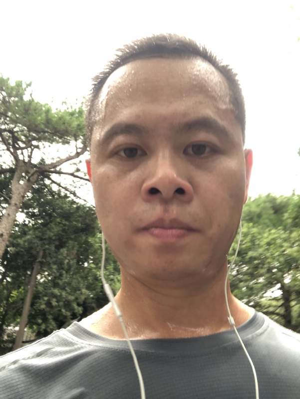 猩猩巨呃的第二张照片--德化婚介网