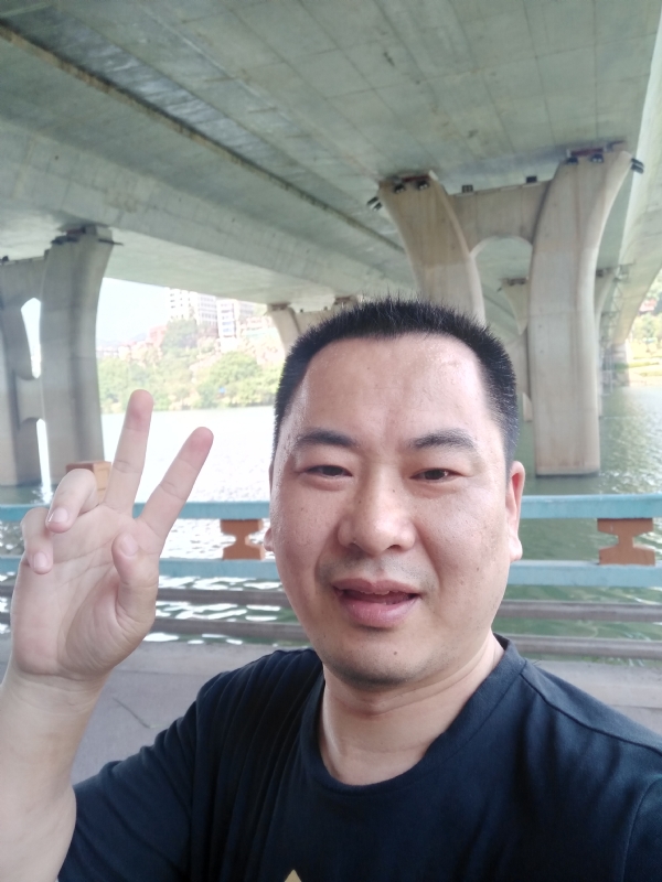 上人的第一张照片--德化婚介网