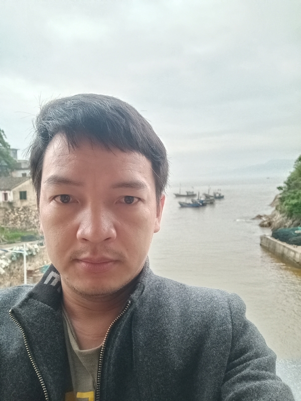 啊亮的第一张照片--德化婚介网