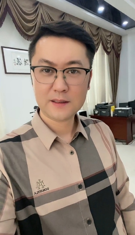 勤勉的第一张照片--德化婚介网