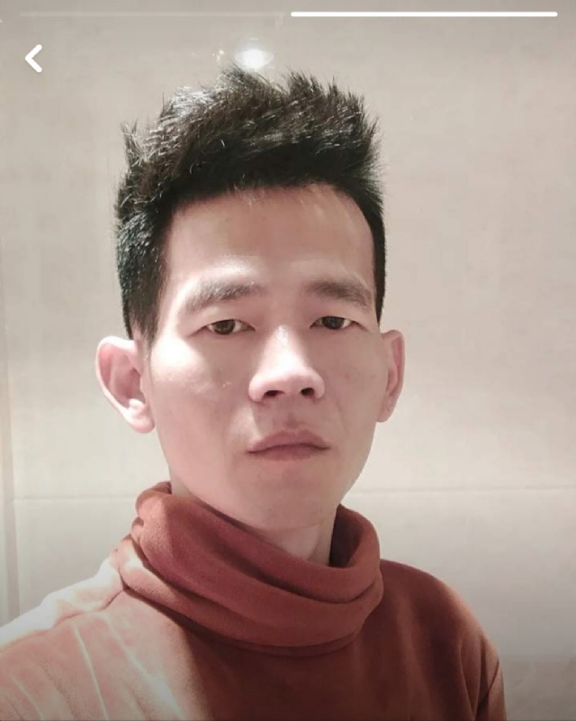 白了少年头的第一张照片--德化婚介网