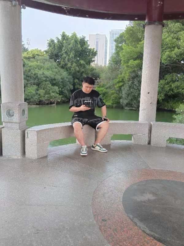 不善挽留的第一张照片--德化婚介网